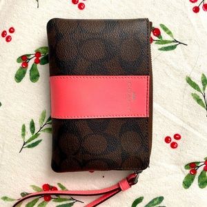 Rarely used Coach wallet